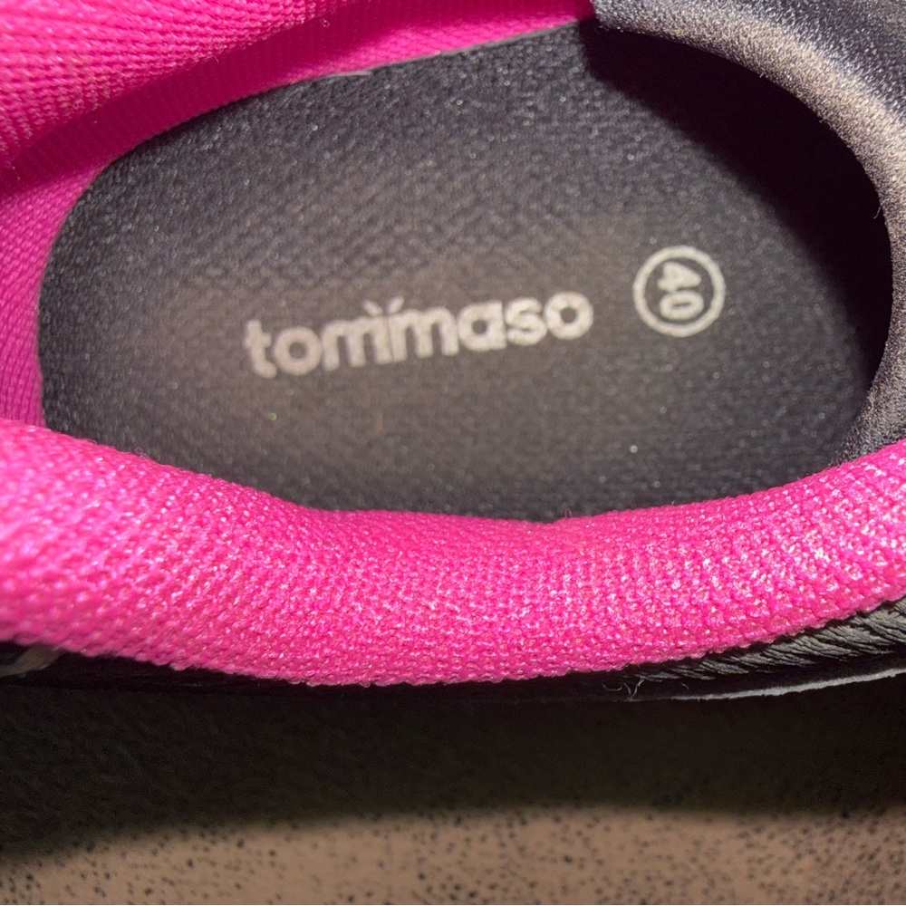 Tommaso Women's Black and Pink Athletic Shoes - Picture 5 of 6